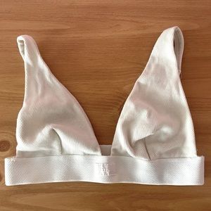 SKIMS top in color bone. Worn once :)